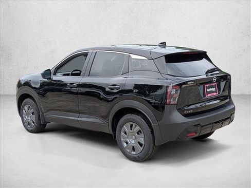 New 2025 Nissan Kicks S image 8