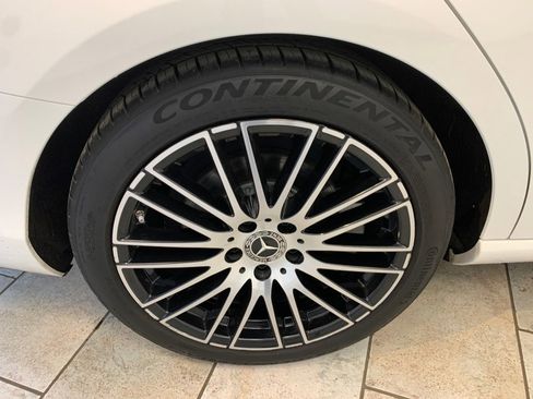 Used 2022 Mercedes-Benz C 300 4MATIC Sedan image 10