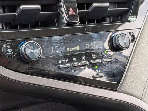 Used 2024 Toyota Camry SE w/ Convenience Package image 14