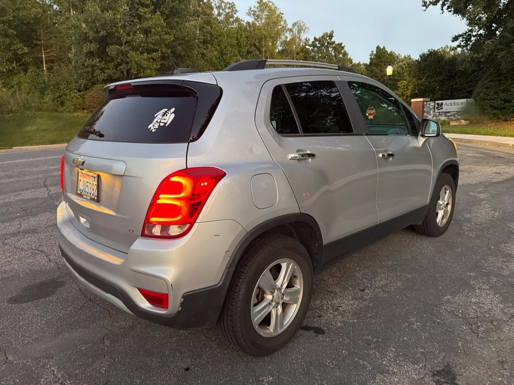Used 2018 Chevrolet Trax LT w/ LT Convenience Package AWD/4WD image 4