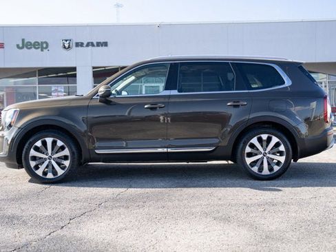 Used 2021 Kia Telluride EX w/ EX Premium Package image 2