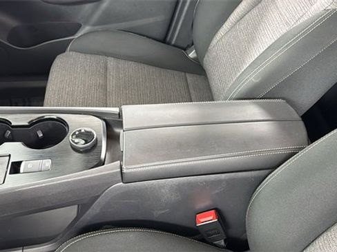 Certified 2022 Nissan Rogue SV image 33