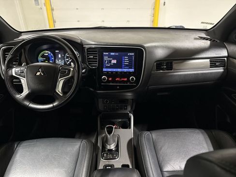 Used 2022 Mitsubishi Outlander LE AWD/4WD image 10