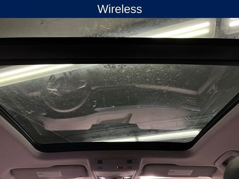 Used 2023 Volkswagen Taos SE w/ Panoramic Sunroof Package AWD/4WD image 10