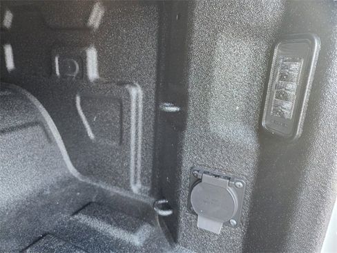 Used 2024 Chevrolet Silverado 1500 High Country w/ Technology Package image 18