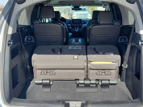 Used 2021 Honda Odyssey EX-L image 26