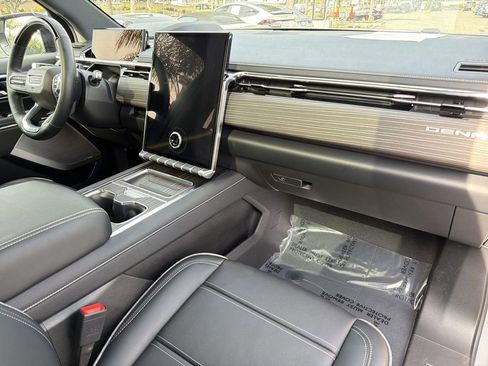 Used 2025 GMC Sierra EV Denali image 34