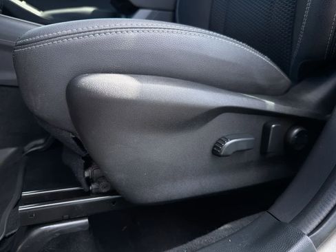 Used 2020 Subaru Forester Premium AWD/4WD image 18