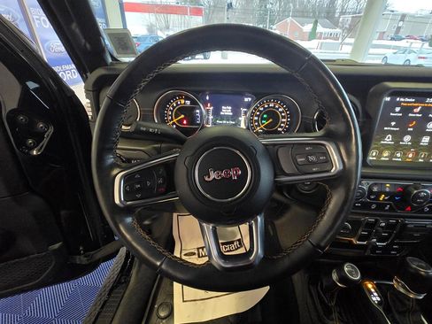 Used 2022 Jeep Wrangler Unlimited Sahara image 14