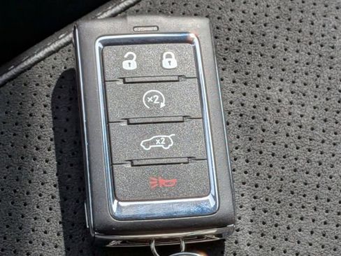 New 2026 Jeep Grand Cherokee Altitude AWD/4WD image 32