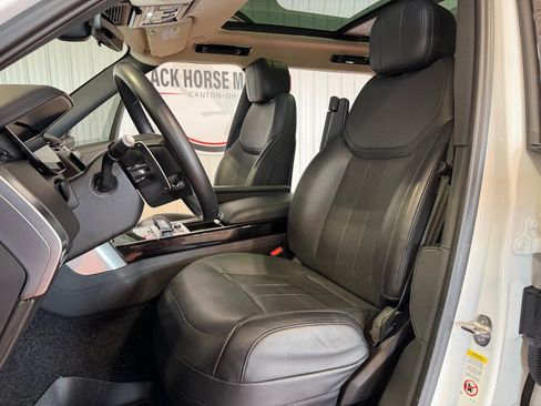 Used 2022 Land Rover Range Rover SE AWD/4WD image 18