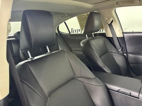 Used 2024 Lexus ES 350 w/ Premium Package FWD image 31