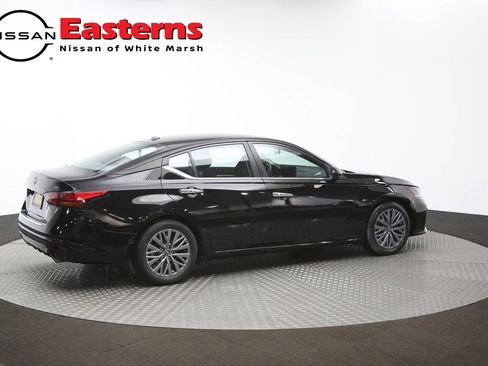 Used 2023 Nissan Altima 2.5 SV w/ SV Premium Package FWD image 45