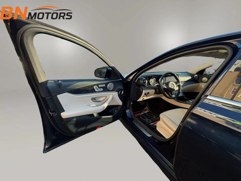 Used 2017 Mercedes-Benz E 300 4MATIC image 14
