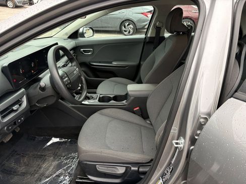 Used 2025 Kia K4 LXS image 24