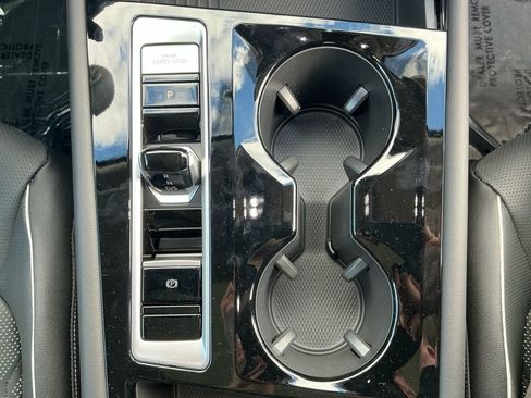 New 2026 Volkswagen Atlas SEL Premium R-Line image 17