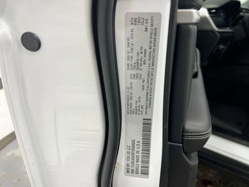 New 2026 Jeep Grand Cherokee L Laredo image 30