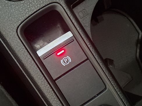 Used 2021 Audi Q3 2.0T Premium w/ Convenience Package image 25