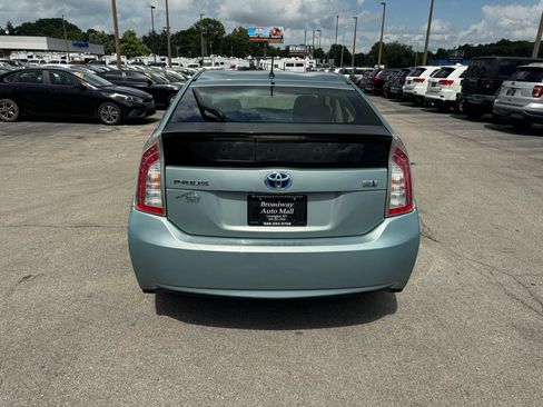 Used 2012 Toyota Prius Two FWD image 4