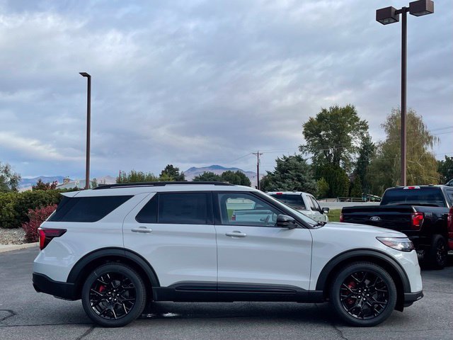 New 2027 Ford Explorer ST w/ Sun And Sound Package AWD/4WD image 2