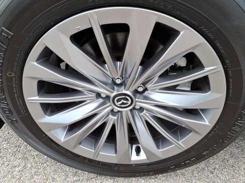Used 2025 MAZDA CX-90 3.3 Turbo w/ Preferred Package AWD/4WD image 11