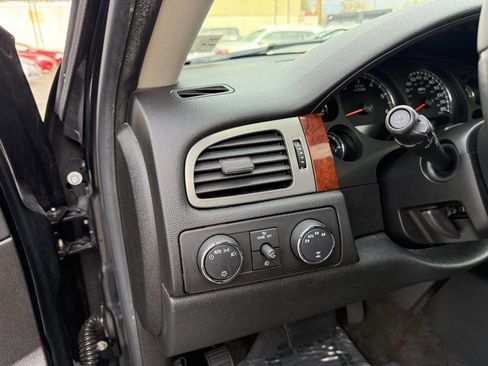 Used 2009 Chevrolet Tahoe LTZ image 12