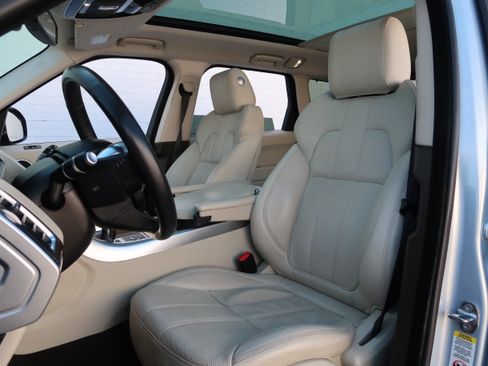 Used 2015 Land Rover Range Rover Sport HSE AWD/4WD image 12