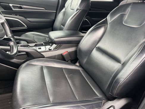 Used 2022 Kia Telluride LX image 32