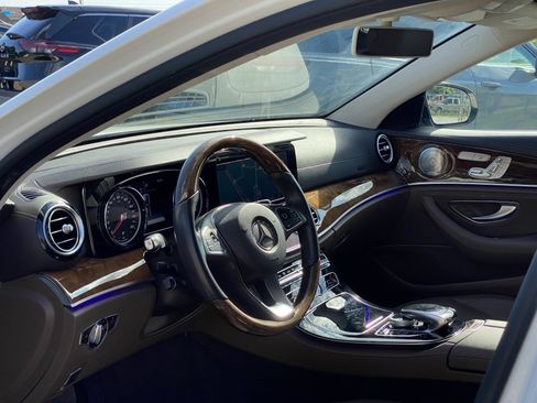 Used 2017 Mercedes-Benz E 300 4MATIC image 12