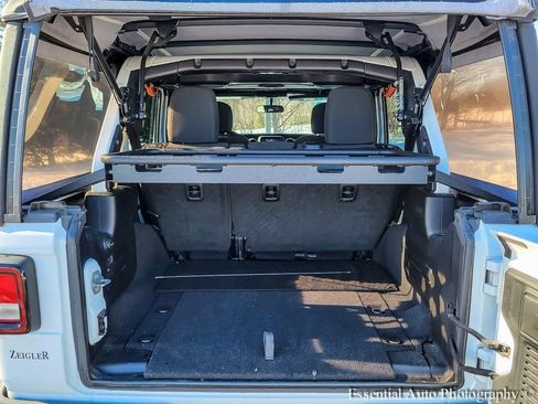 Used 2018 Jeep Wrangler Unlimited Sport image 25