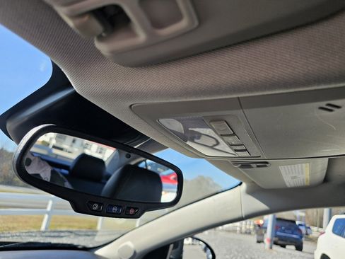 Used 2016 Chevrolet Cruze LTZ image 16