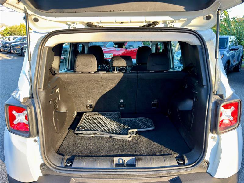 Used 2022 Jeep Renegade Sport AWD/4WD image 4