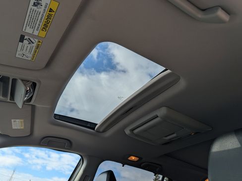 Used 2016 Honda Pilot Elite image 33