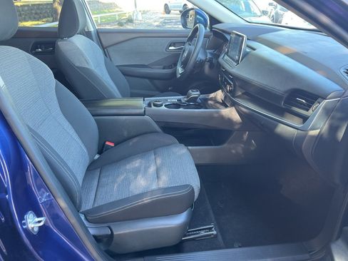 Used 2023 Nissan Rogue SV image 12