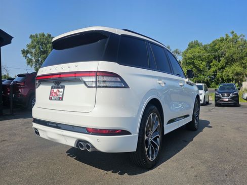 Used 2025 Lincoln Aviator 2WD w/ Jet Appearance Package image 3