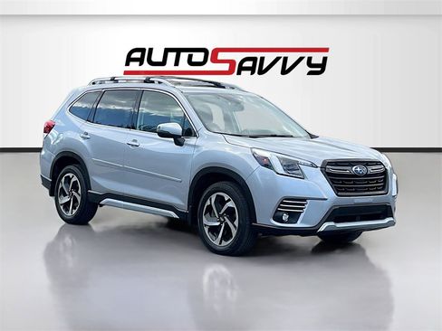 Used 2023 Subaru Forester Touring image 1