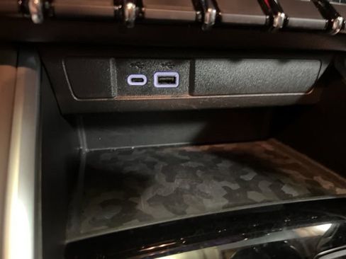 Used 2023 Chevrolet Colorado ZR2 image 39