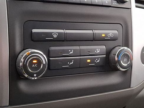 Used 2018 Nissan Frontier SV image 10