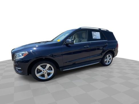 Used 2017 Mercedes-Benz GLE 350 4MATIC image 4