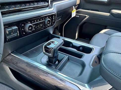 New 2026 Chevrolet Silverado 1500 LTZ w/ LTZ Premium Package AWD/4WD image 13