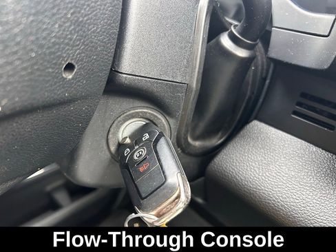 Used 2017 Ford F250 Lariat w/ Lariat Value Package image 26