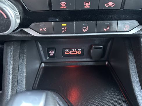 Used 2025 Nissan Sentra SV image 17