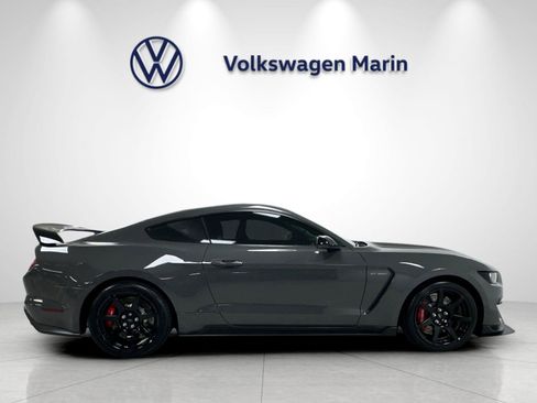 Used 2018 Ford Mustang Shelby GT350R w/ GT350R Equipment Group 920A RWD image 6