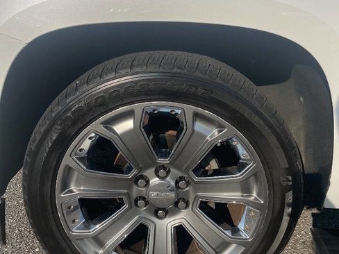 Used 2017 GMC Yukon XL Denali w/ Open Road Package image 38