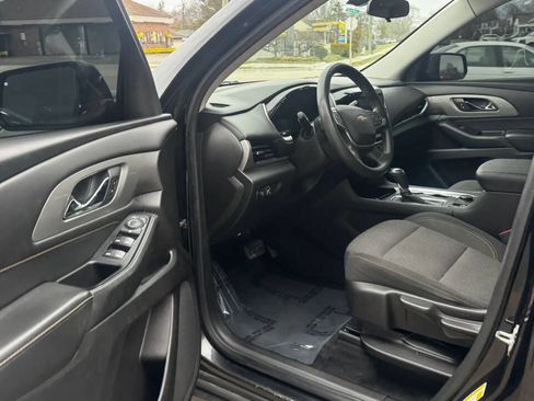 Used 2020 Chevrolet Traverse LS image 11