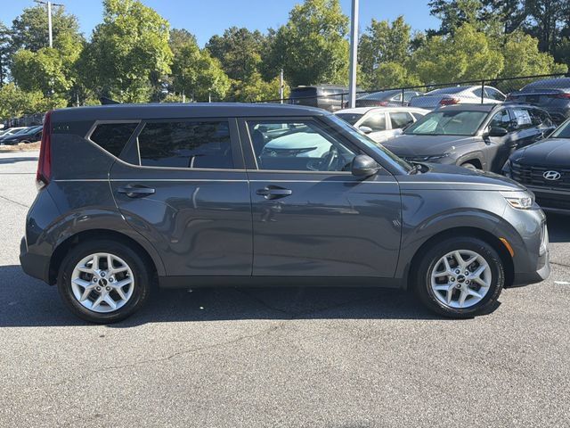 Used 2022 Kia Soul LX w/ Technology Package FWD image 9