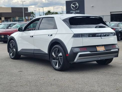 New 2026 Hyundai Ioniq 5 SEL RWD image 3