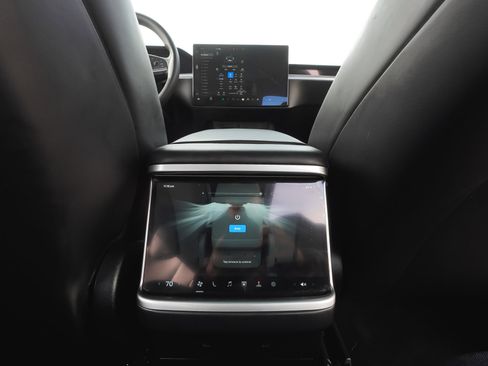 Used 2024 Tesla Model X AWD/4WD image 36