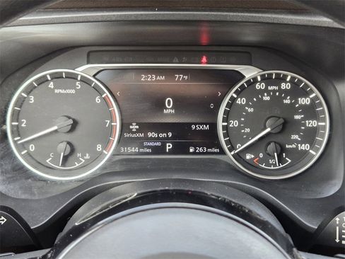 Used 2021 Nissan Rogue SV image 14