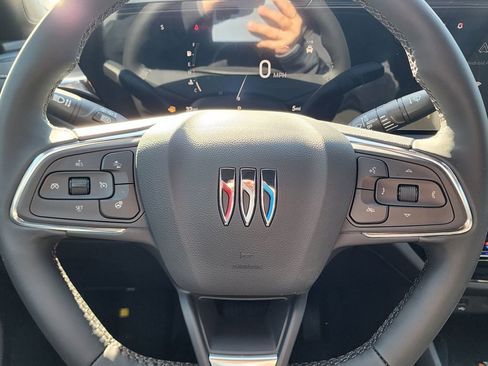 New 2026 Buick Envista Avenir image 19
